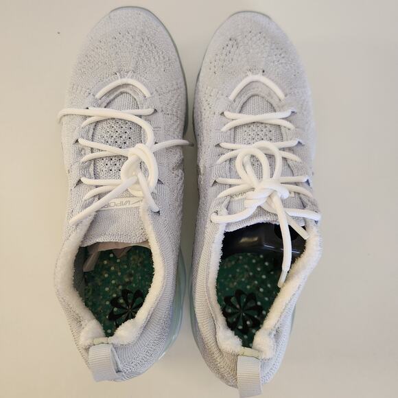 Athletic_Shoes